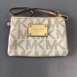 Michael Kors Wristlet Tan/Beige AV-11410 Ivory MK Signature Leather.